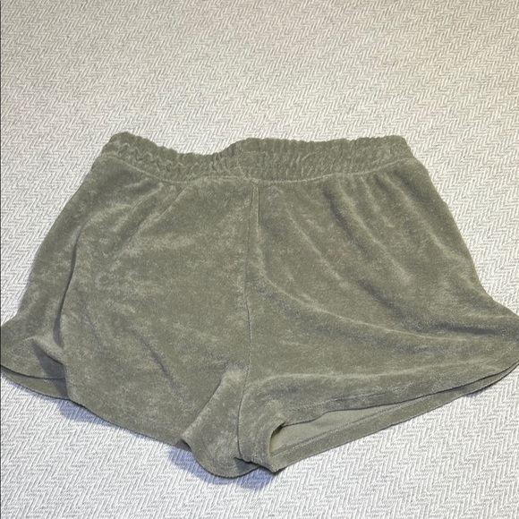 H&M Divided Sage Green Terry Shorts with Relaxed Fit. Size Small - Picture 3 of 8